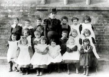 Z50-142-105 schoolchildren